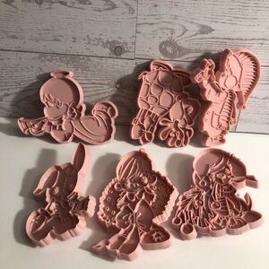 Precious Moments Enesco Character Christmas Cookie Cutter Set 6 1991 Pink